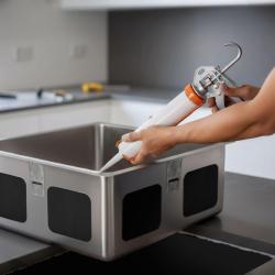 Adhesivo de silicona sin ácido para montaje bajo fregaderos de acero inoxidable