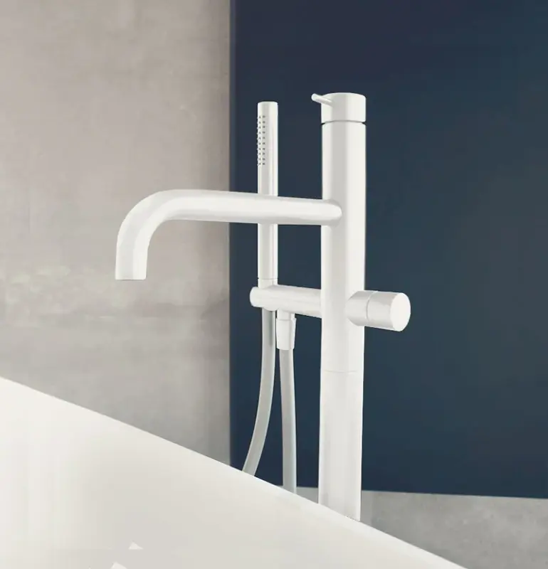 Mezclador Waterevolution Flow de pie para bañera independiente con teleducha blanco mate T133BR