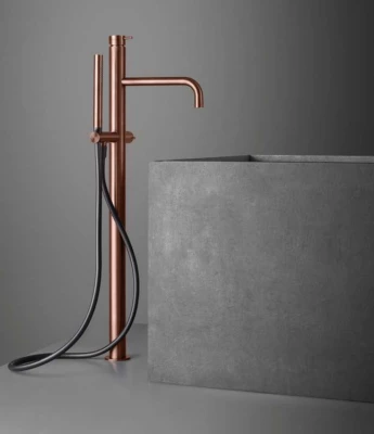 Waterevolution Flow freestanding bath mixer with hand shower Brushed Copper T133CPE