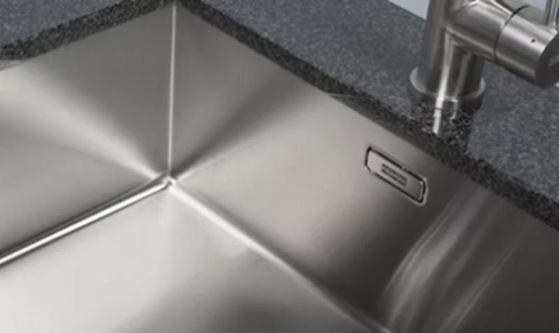 Fregadero pequeño de acero inoxidable Franke Maris MRX 210.19 para montaje enrasado  127.0568.037