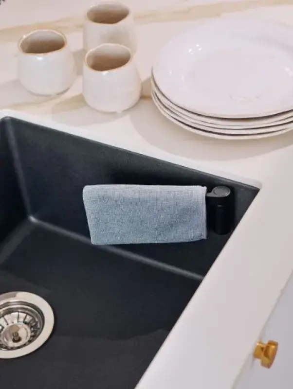 Soporte magnético Magisso para paños de cocina recto de plástico negro 30201011