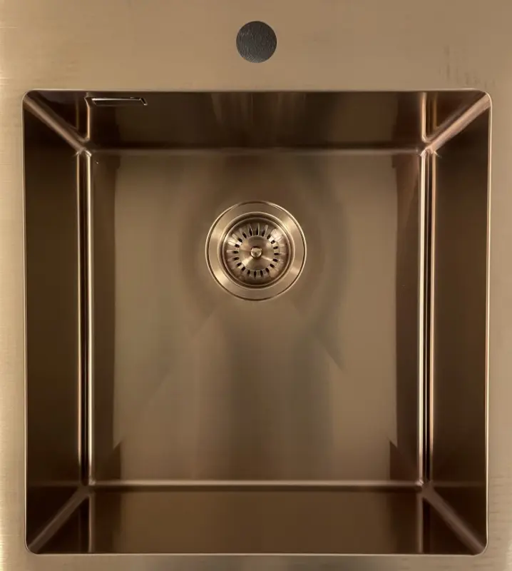 Fregadero Ausmann Weser de acero inoxidable color cobre PVD Copper 45x51 con agujero para grifo para montaje enrasado, bajo encimera y sobre encimera 080945