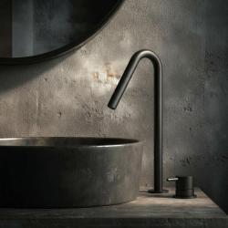 Grifo Waterevolution Flow de 2 orificios negro con caño alto V 227mm T1122VPR