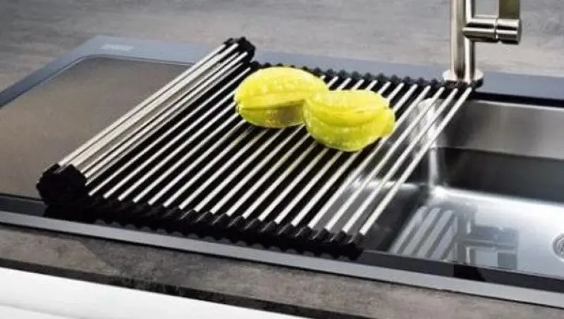 Alfombrilla enrollable Quadri RVS sobre y delante del fregadero 43 x 32 cm 1208956470