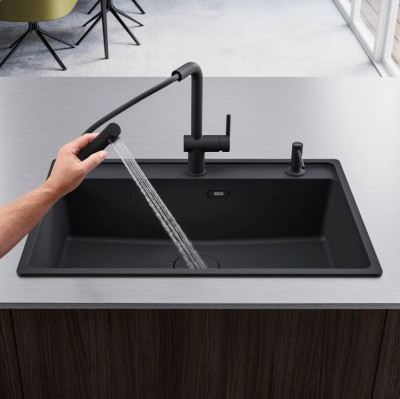 Franke Active L matt black kitchen tap with pull-out hand shower 115.0653.382