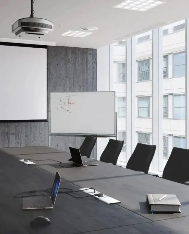 Indux Slide max enchufe empotrable para encimera de cocina con USB-A, HDMI, RJ45 y USB-C, color negro mate 1208957430