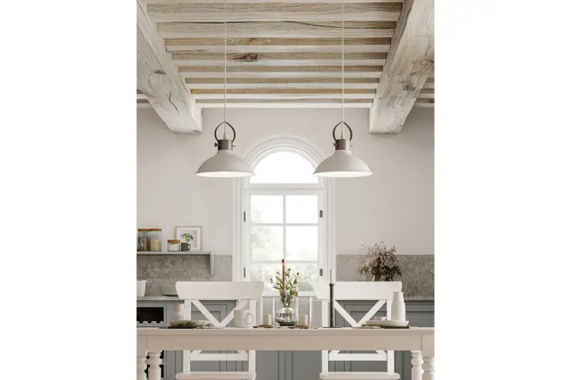 Lámpara de techo Decor Mees metálica color blanco con pantalla adosada en forma de lámpara de petróleo 2332