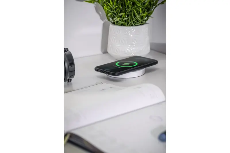 Enchufe Indux Lift retráctil con toma de tierra tipo E en blanco para encimera con iluminación, 2 x USB y carga inalámbrica 1208957837