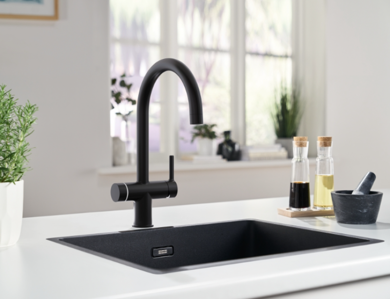 Franke Maris Water Hub caldera de 4L 3-en-1 con grifo de agua hirviendo electrónico táctil en negro mate con conjunto mezclador de waterhub 1208957949