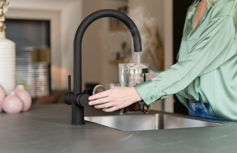 Franke Maris water hub 4L boiler 3-1 con grifo electrónico de agua hirviendo Touch, negro mate con bypass de waterhub 1208957950