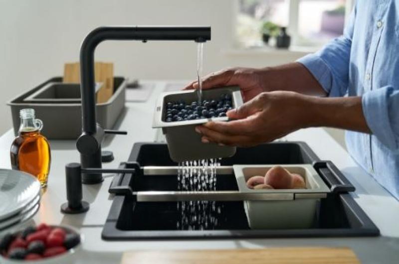 Accesorio universal Franke todo en uno 5, tabla de cortar, bandeja insertable, estera escurridora y bandeja de almacenamiento 112.0655.489