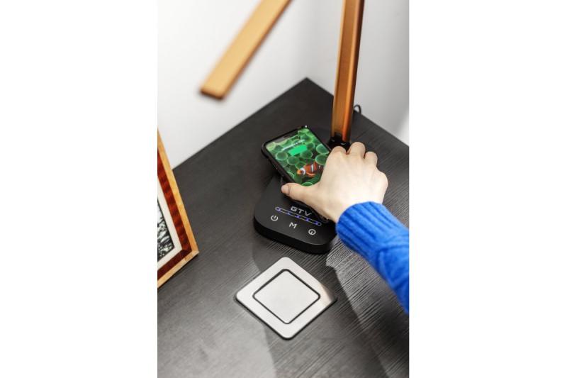 Decor Lámpara de escritorio Bressi 8W 450lm AC220-240V 3-CCT Carga inalámbrica USB PF>0 5 RA>80 Negro / Dorado 1208962479