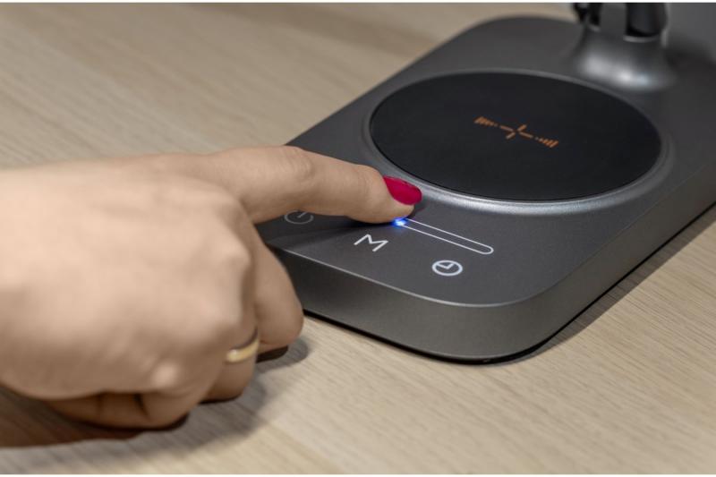 Decor Lámpara de escritorio Bressi 8W 450lm AC220-240V 3-CCT Carga inalámbrica USB PF>0 5 RA>80 Gris 1208962480