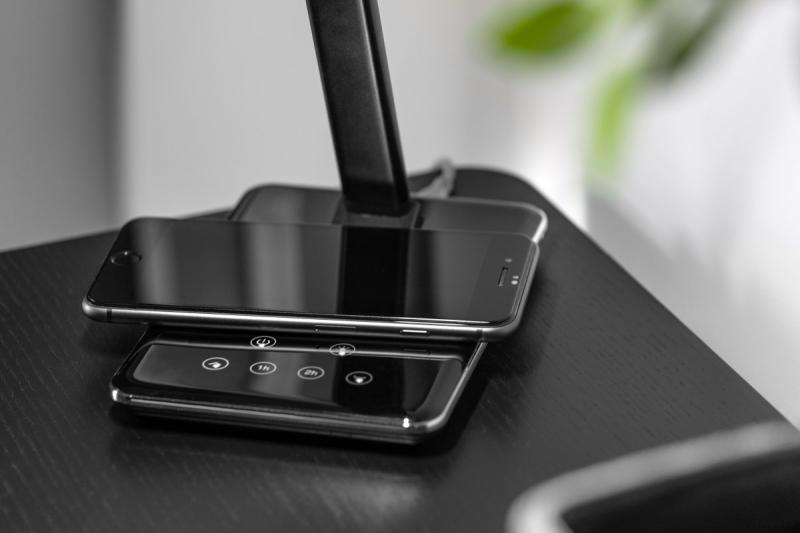 Decor Lámpara de escritorio Tritton 6W 340lm AC220-240V 4-CCT Carga inalámbrica USB PF>0 5 RA>80 negra. 1208962518