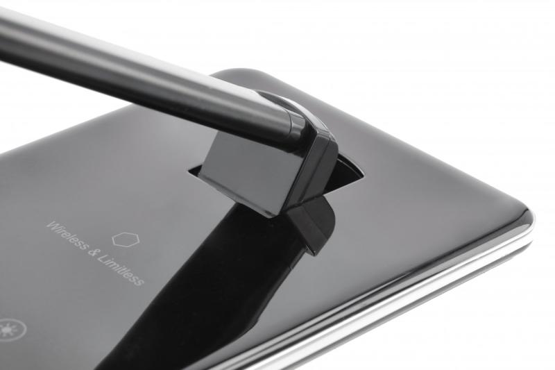 Decor Lámpara de escritorio Tritton 6W 340lm AC220-240V 4-CCT Carga inalámbrica USB PF>0 5 RA>80 negra. 1208962518