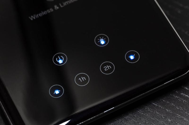 Decor Lámpara de escritorio Tritton 6W 340lm AC220-240V 4-CCT Carga inalámbrica USB PF>0 5 RA>80 negra. 1208962518