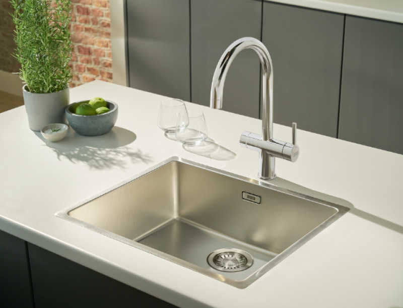 Hub de agua Franke Maris con caldera de 7 litros 3 en 1 con grifo de agua hirviendo electrónico táctil en cromo con conjunto mezclador de hub de agua 1208967852.