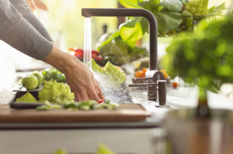 Franke Active Twist Monomando Negro con Caño Extraíble y Control de Desagüe Integrado 115.0669.769