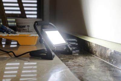 NELI Foco Portátil, LED, 30W, 2700lm, 6400K, AC220-240V, IP65, cable de 1.5m