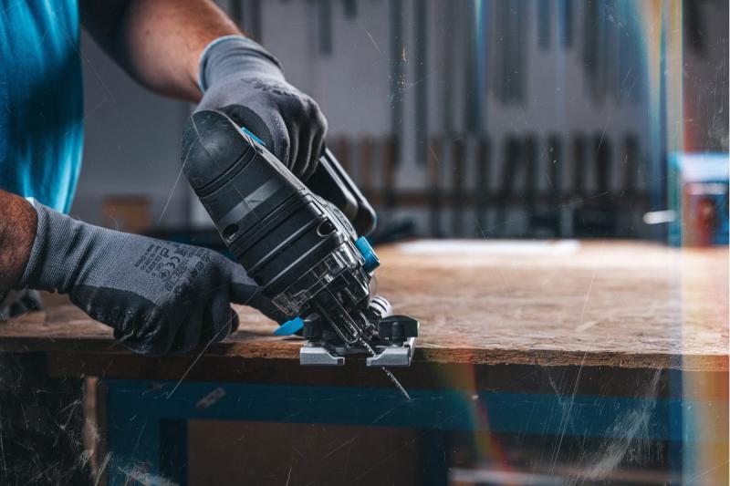 HÖGERT sierra de calar a batería, 18V, mango antivibración - sin batería.