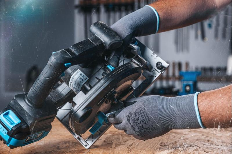 HÖGERT sierra circular a batería, 18V, sin batería, conexión para aspiradora.