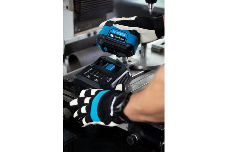 HÖGERT cargador rápido para batería 6A 18V