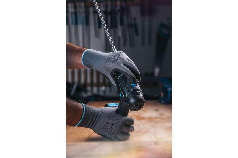 HÖGERT taladro inalámbrico 18V, set con batería, cargador, soporte para puntas, almacén de brocas.