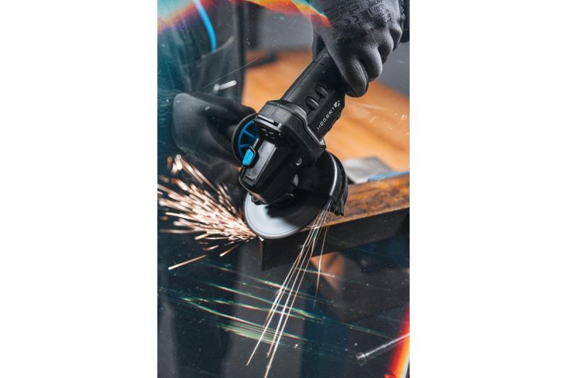 HÖGERT Amoladora angular inalámbrica con interruptor de paleta, 125MM, 18V - Set (batería, cargador, accesorios)