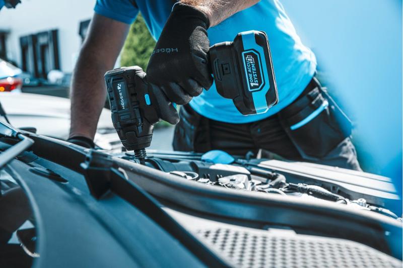 HÖGERT Plancha inalámbrica sin escobillas 18V, conjunto con batería, cargador y accesorios