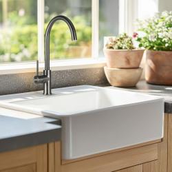 Ausmann Ceramic Panor Shade Fregadero cerámico blanco Butler - Bajo encimera y entre encimera 630 x 597 mm con banco para grifo y tapón negro mate 1208970554