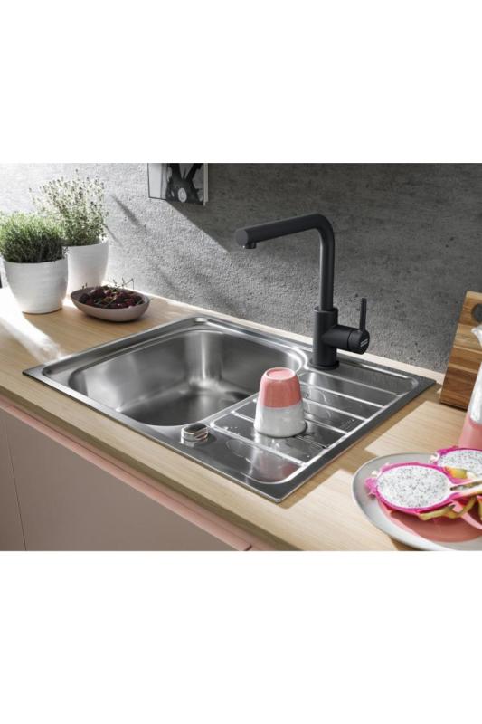 Grifo de cocina Franke Lina L con salida giratoria negro 115.0693.393