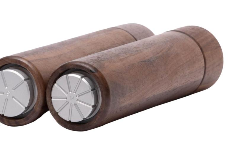 Woodsea Upside Down Walnut - Molinillo de sal de madera de nogal Ø5.4x22.5 cm 1208971593