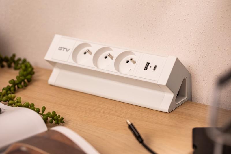 Enchufe de muebles Basco, 3 x enchufe con toma de tierra, USB A+C, cable de 1,5 m, blanco con montaje