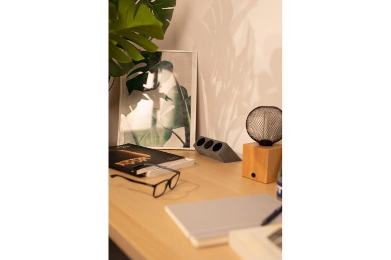 Enchufe para muebles SOFITO, 2xSCHUKO, USB A+C, cable de 1.5 m, flocado gris