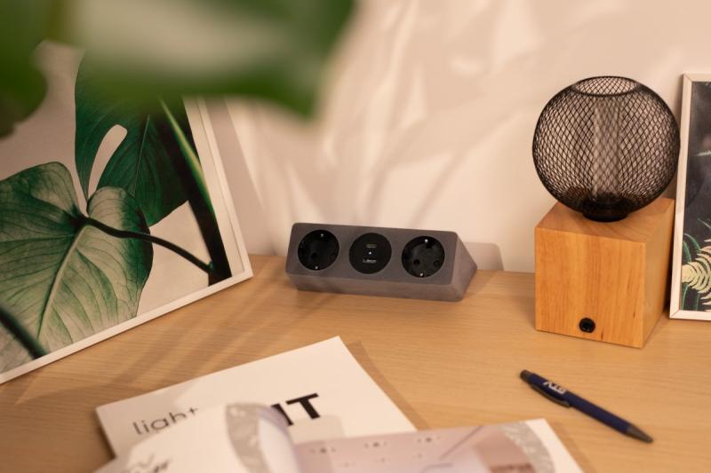 Enchufe para muebles SOFITO, 2xSCHUKO, USB A+C, cable de 1.5 m, flocado gris