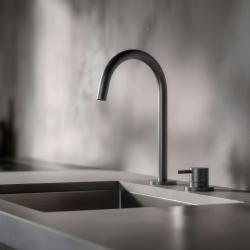 Pure.Sink Luxion Grifo de cocina de 2 orificios en color gris metalizado con caño redondo PLX2HR-61