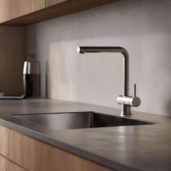 Pure.Sink Elite Steel Pulse-S grifo de cocina de acero inoxidable con salida extensible y modo de rociado PS8500-02