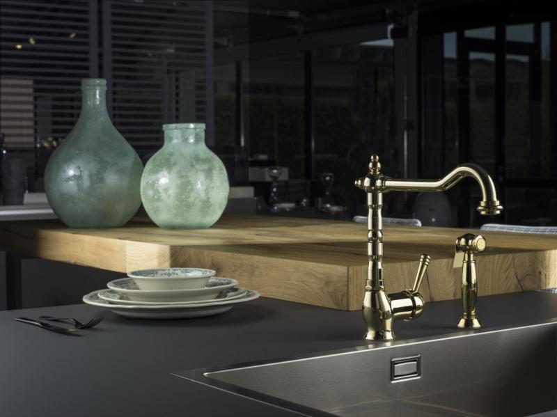 PB Ducha de mano extensible para cocina de estilo clásico, en latón natural