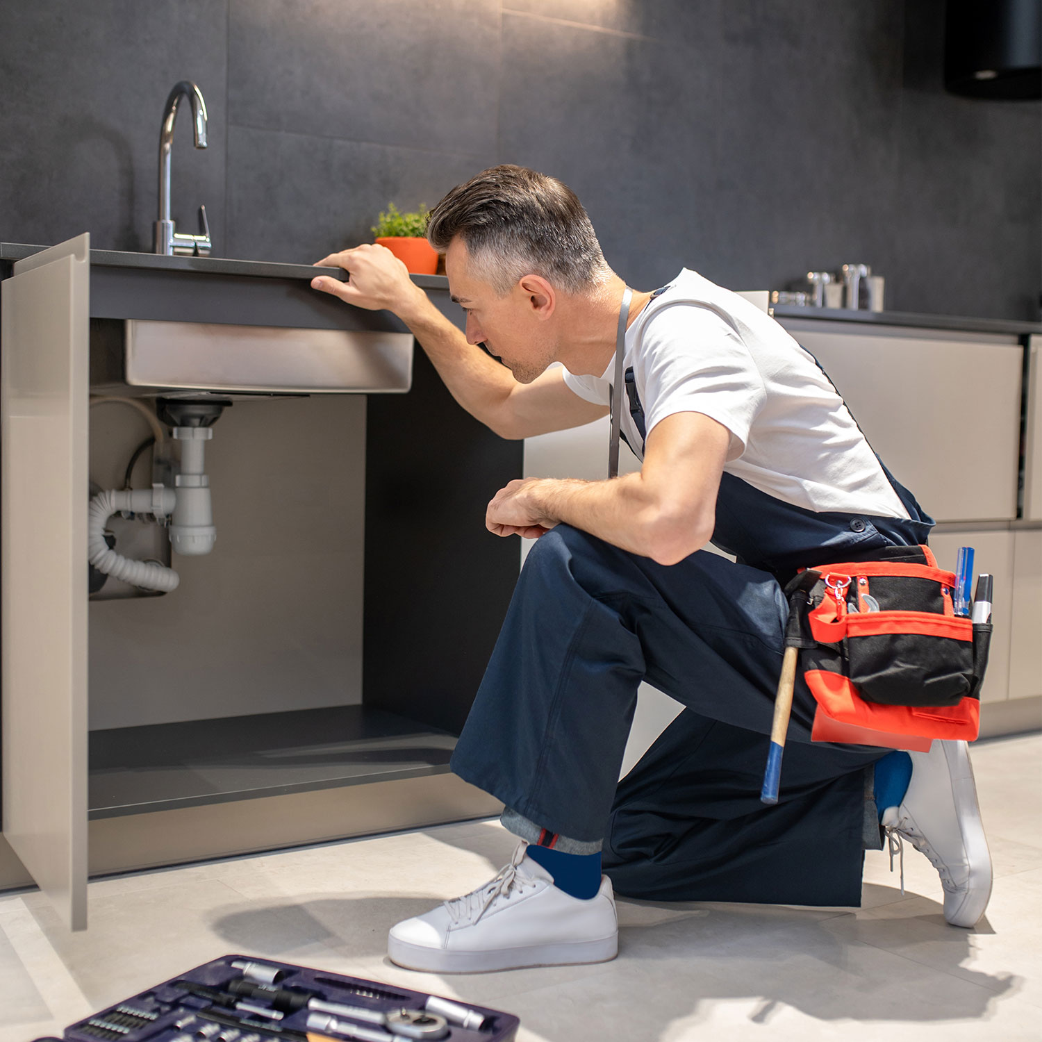 Toma de tierra en grifos de baño y cocina